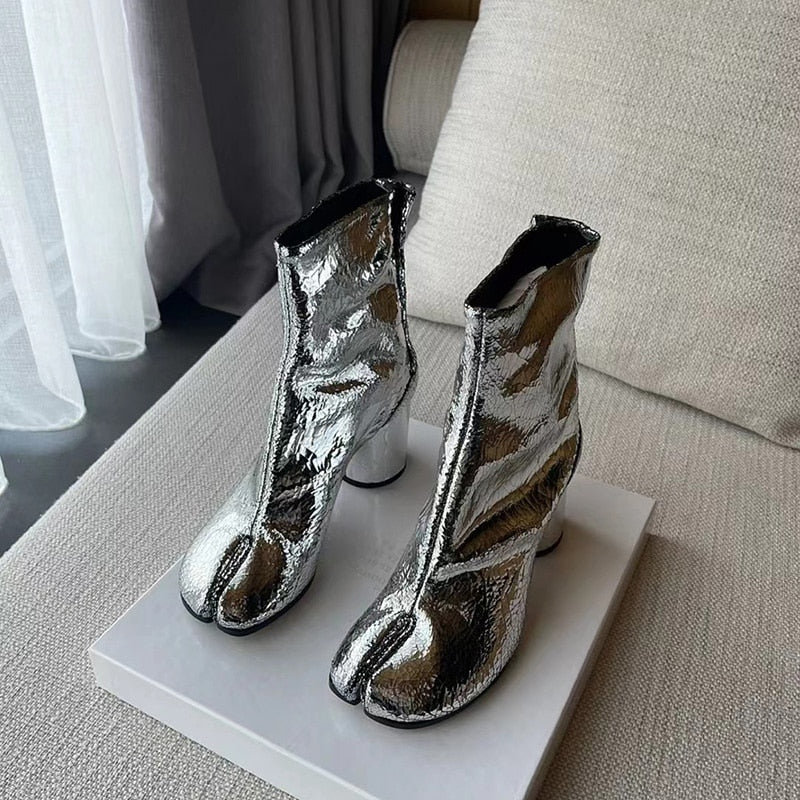 Tabi boots fashion silver